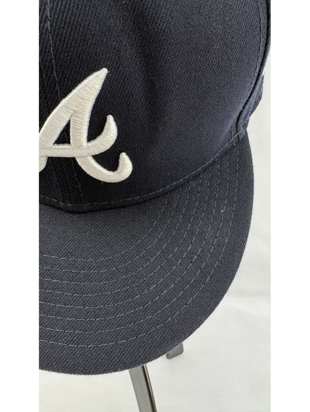 New Era 59FIFTY Atlanta Braves 1995 World Series Patch Size 7 ⅝ Fitted Hat - Picture 8 of 13
